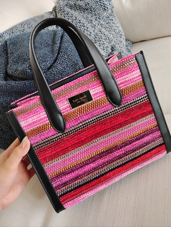 kate spade Handbags - Kate Spade Manhattan Striped Metallic Small Tote Handbag 💖